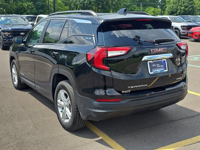 Used 2024 GMC Terrain SLE w/ Driver Convenience Package AWD/4WD image 3