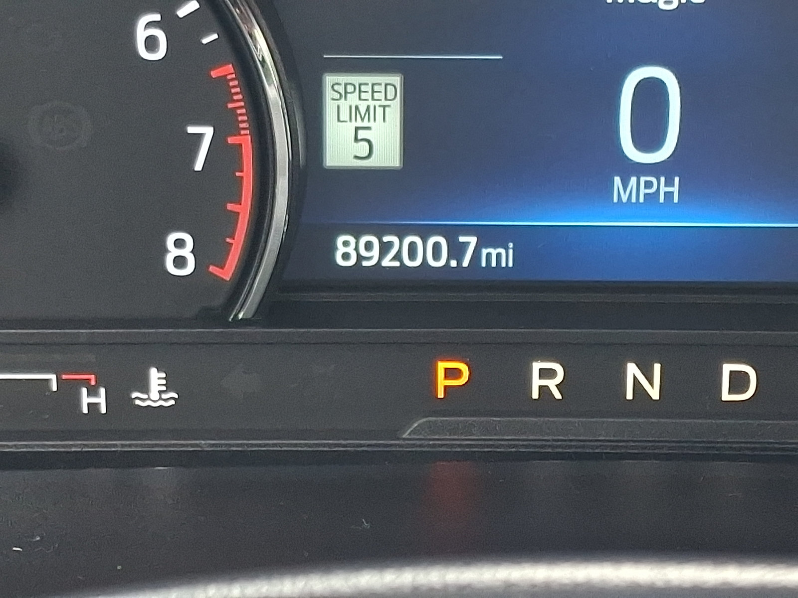 Certified 2022 Ford Explorer XLT w/ Equipment Group 202A AWD/4WD image 25