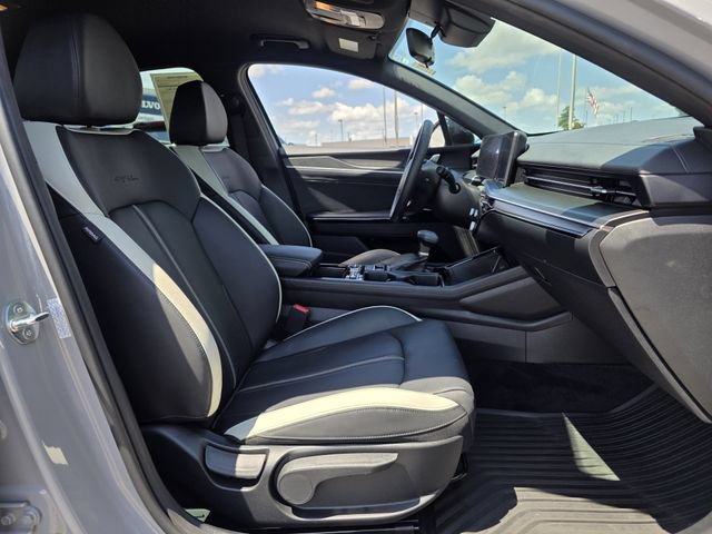 Used 2025 Kia K5 GT-Line FWD image 28
