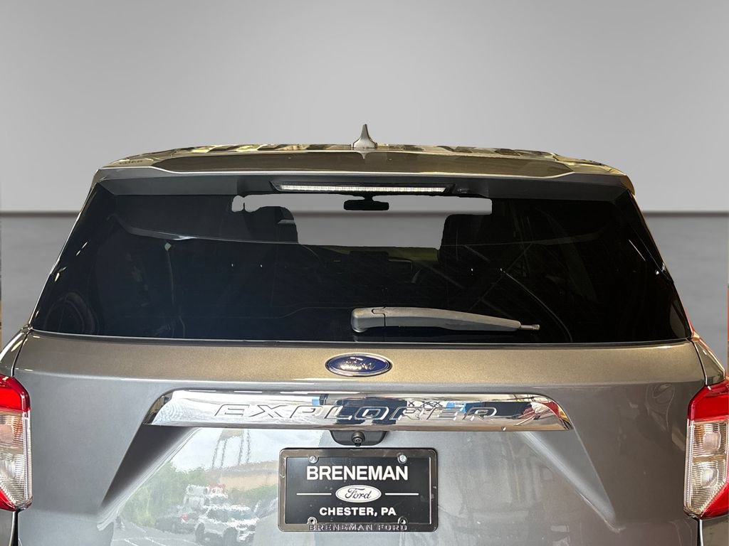 Certified 2022 Ford Explorer Limited RWD image 18