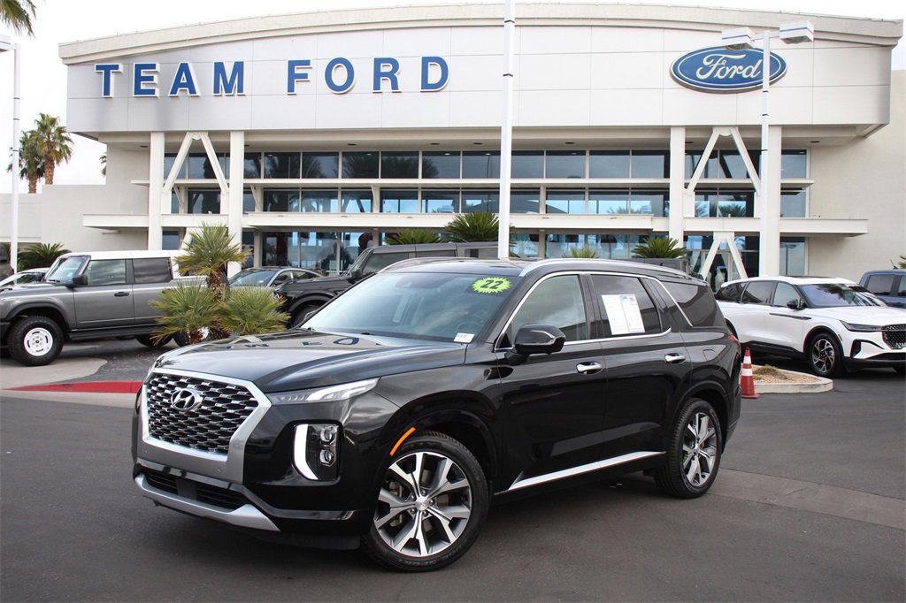 Used 2022 Hyundai Palisade Limited w/ Cargo Package image 2