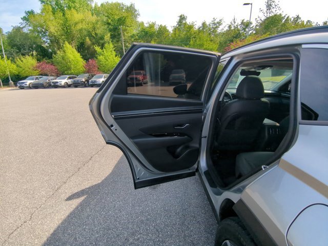 Used 2023 Hyundai Tucson Limited w/ Cargo Package FWD image 30