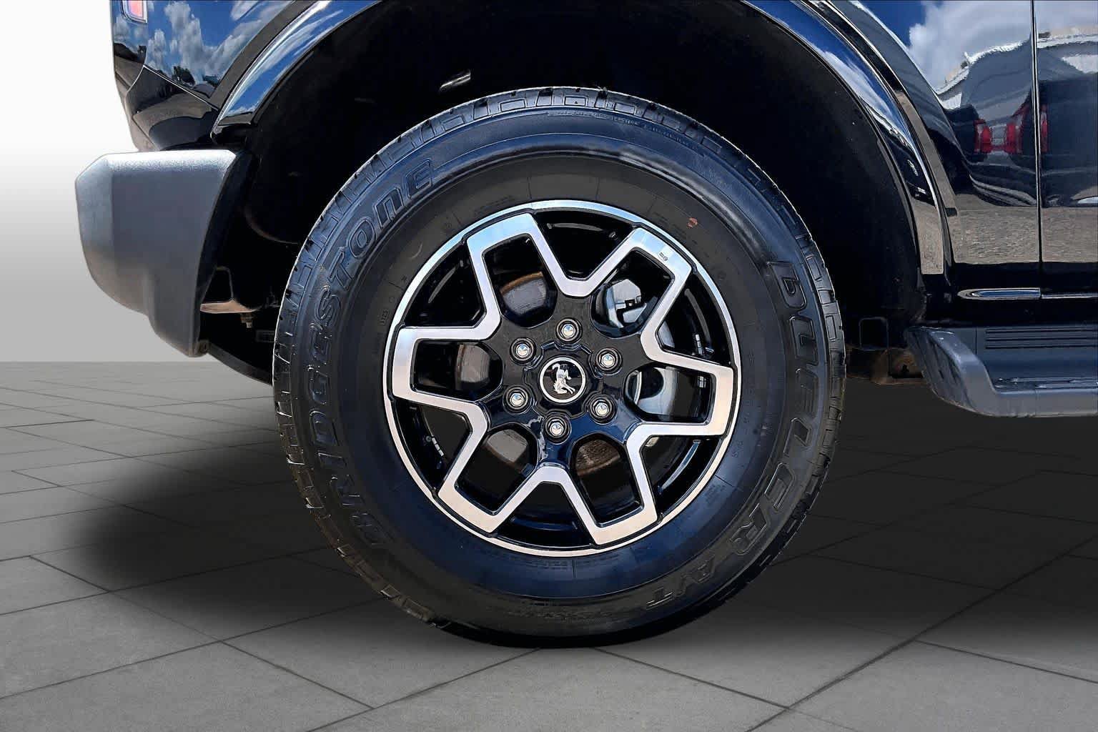 Certified 2025 Ford Bronco Outer Banks AWD/4WD image 13