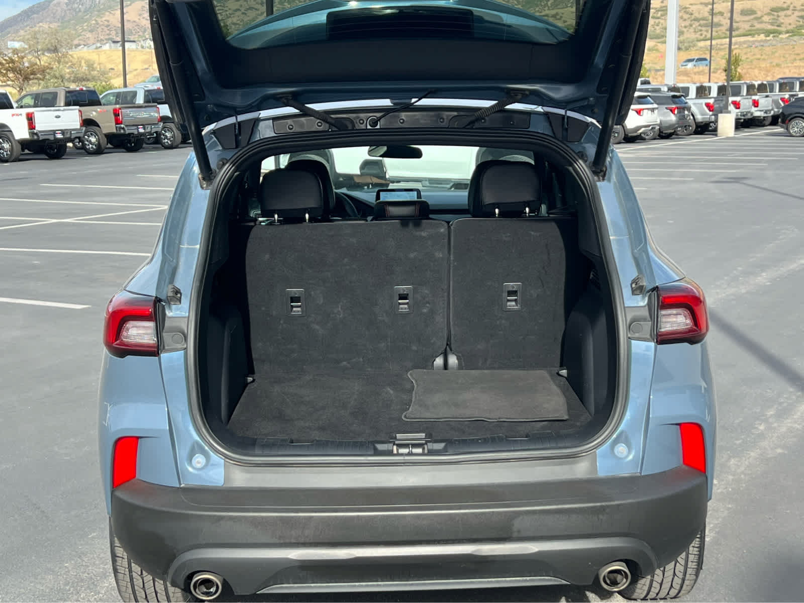 Certified 2025 Ford Escape ST-Line Select AWD/4WD image 10