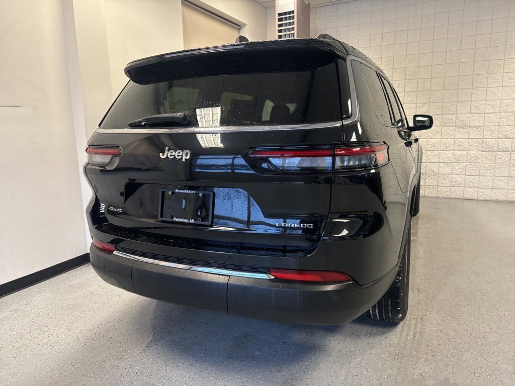 Used 2023 Jeep Grand Cherokee L Laredo image 6