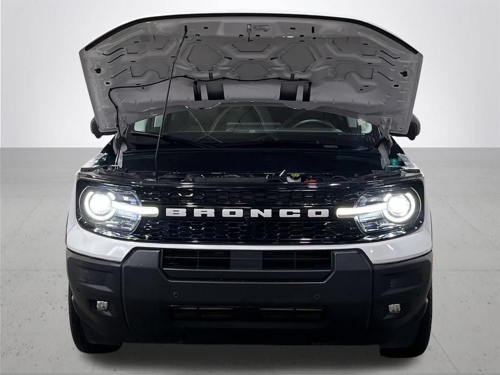 Certified 2025 Ford Bronco Sport Outer Banks w/ Outer Banks Tech Package+ AWD/4WD image 6