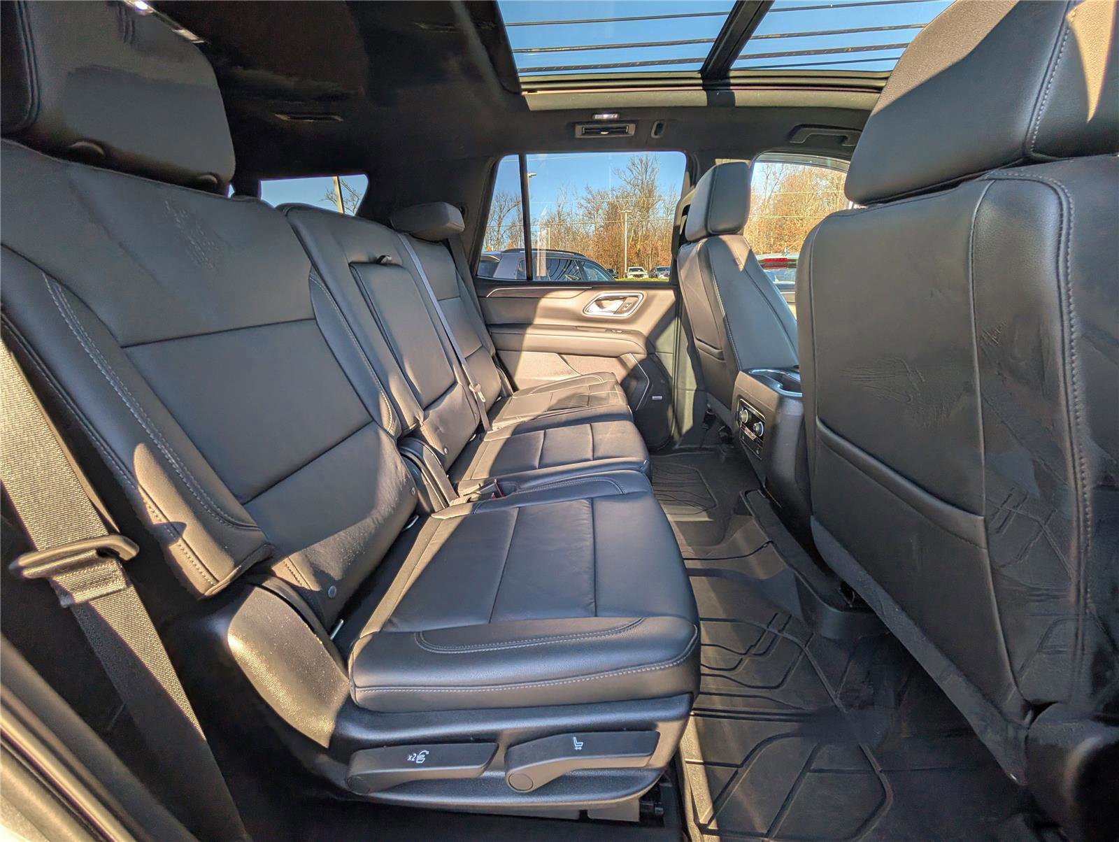 Used 2021 Chevrolet Tahoe LT image 11