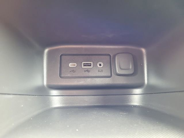 Used 2022 Chevrolet Equinox LT image 18