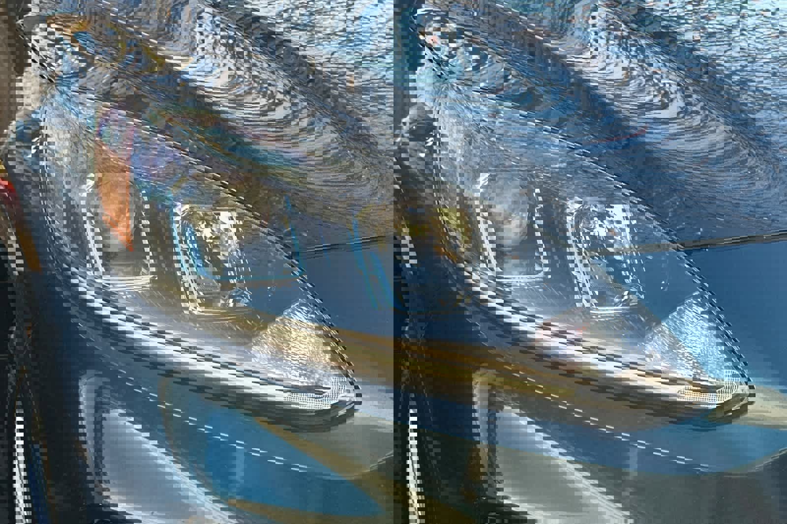 Certified 2020 Ford Escape SE image 11