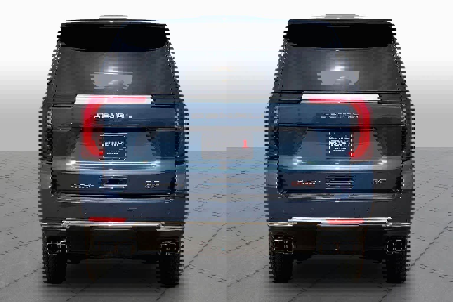 Used 2025 GMC Yukon XL Denali w/ LPO, Floor Liner Package image 5