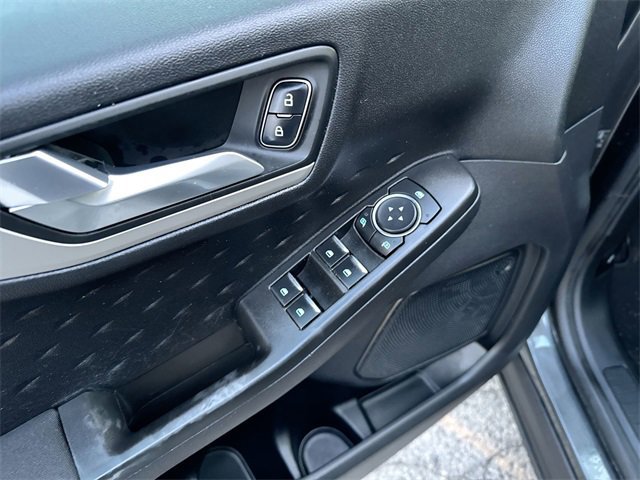 Certified 2020 Ford Escape SE image 19