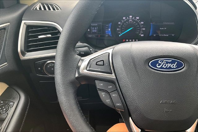 Certified 2024 Ford Edge SEL w/ Convenience Package AWD/4WD image 11
