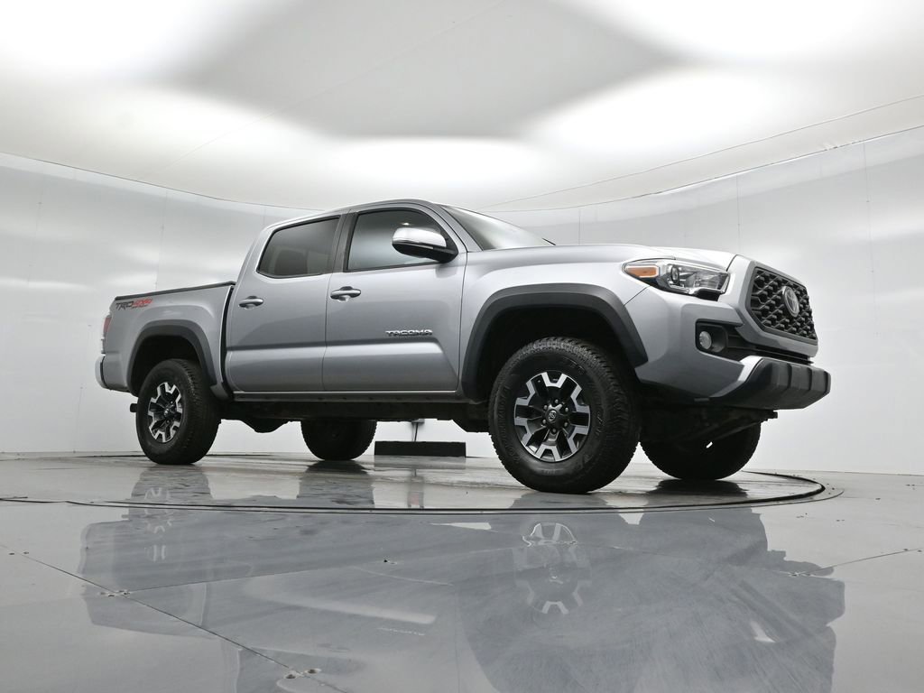 Used 2020 Toyota Tacoma TRD Off-Road image 3