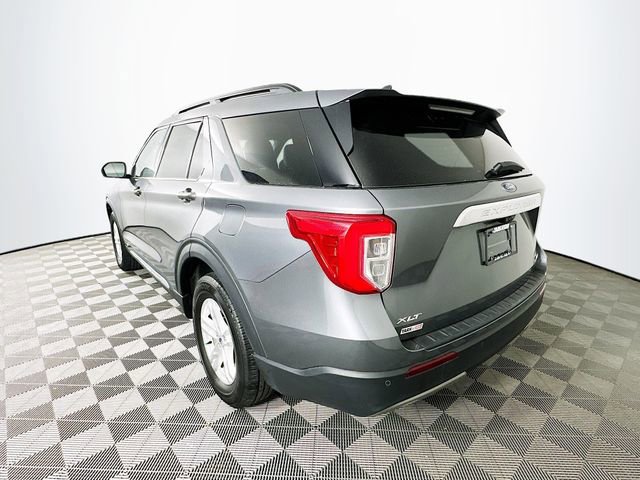 Certified 2022 Ford Explorer XLT w/ Equipment Group 202A image 8