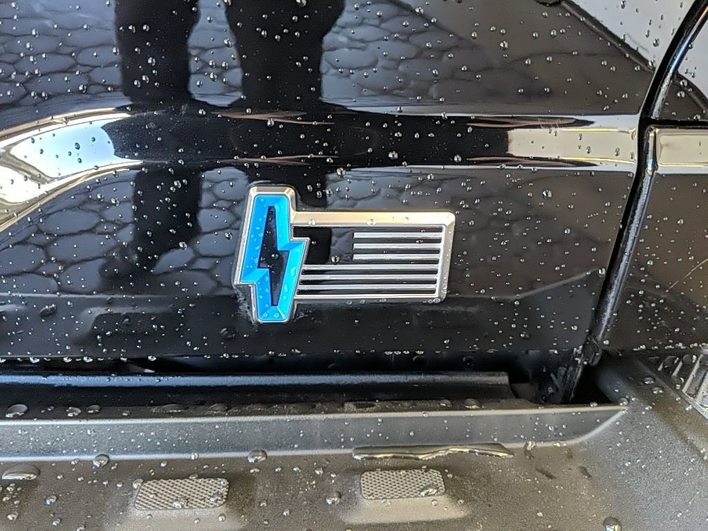 Certified 2022 Ford F150 Lightning Lariat image 9
