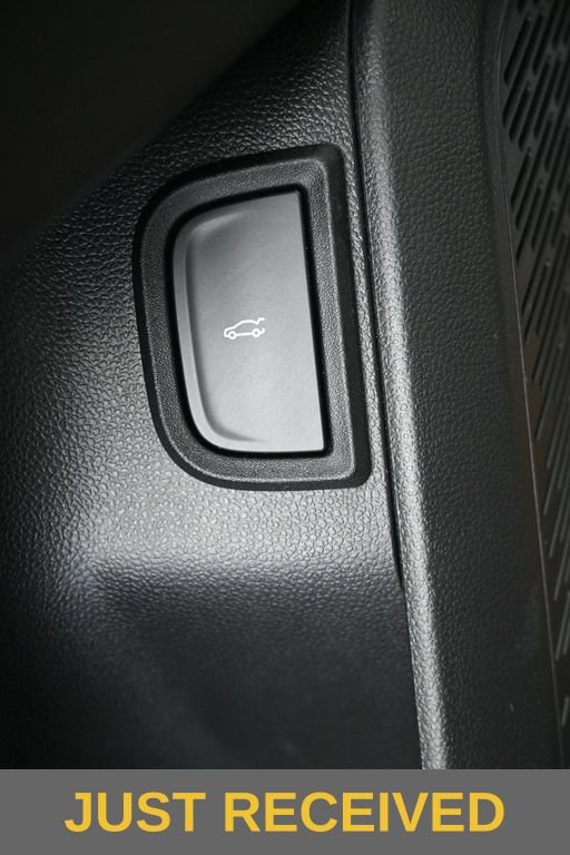 Used 2025 Chevrolet Equinox LT w/ Convenience Package II FWD image 21