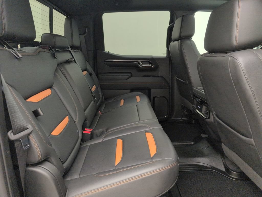 Used 2023 GMC Sierra 1500 AT4 w/ AT4 Premium Package AWD/4WD image 17