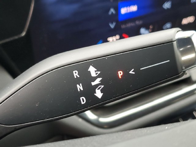 Used 2024 Chevrolet Equinox EV RS FWD image 13