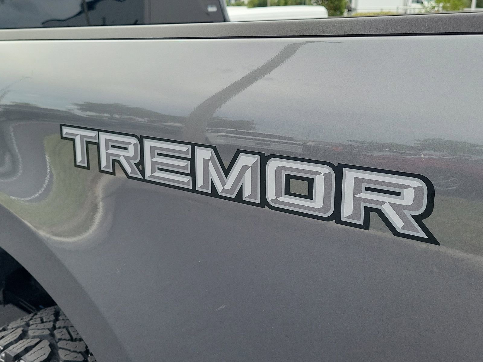 Certified 2026 Ford F250 Platinum w/ Tremor Off-Road Package AWD/4WD image 6