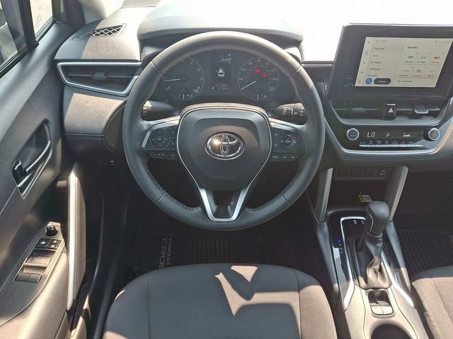 Used 2023 Toyota Corolla Cross LE AWD/4WD image 12