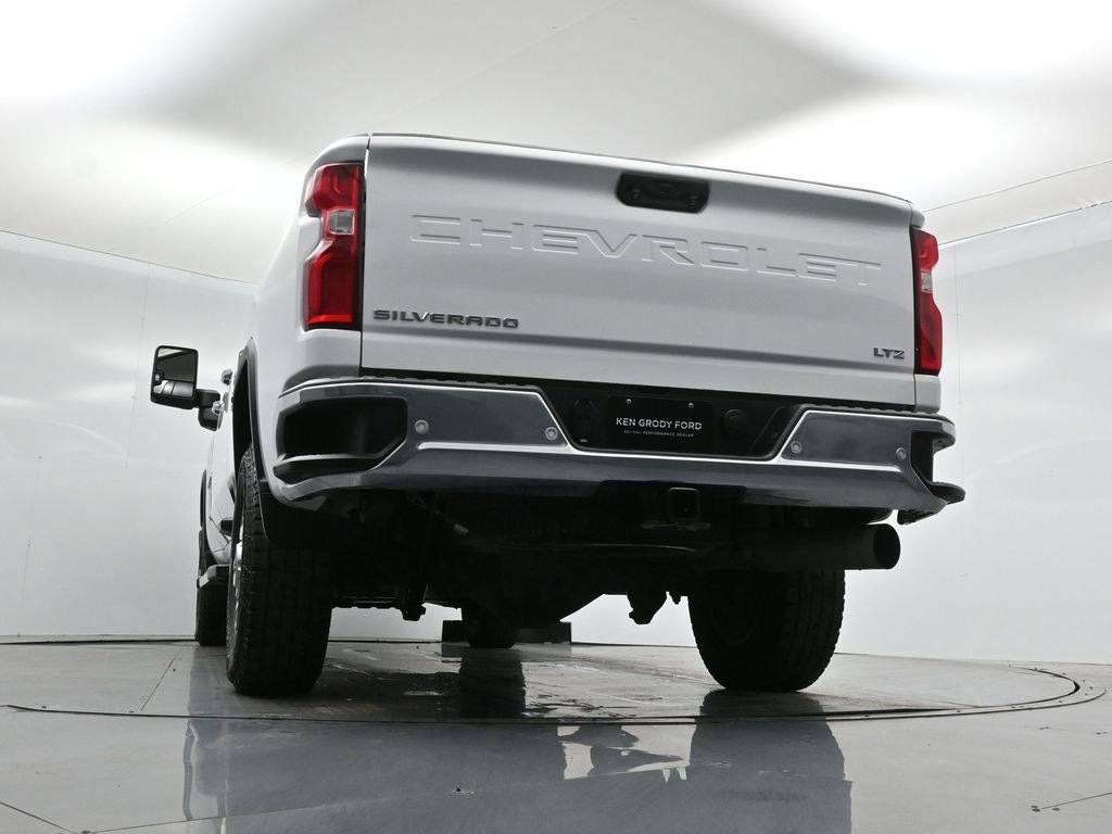 Used 2022 Chevrolet Silverado 2500 LTZ w/ Safety Package image 18