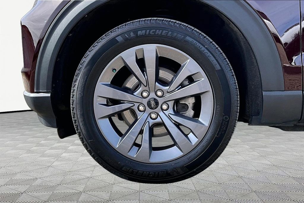 Certified 2022 Ford Explorer XLT w/ Equipment Group 202A AWD/4WD image 11