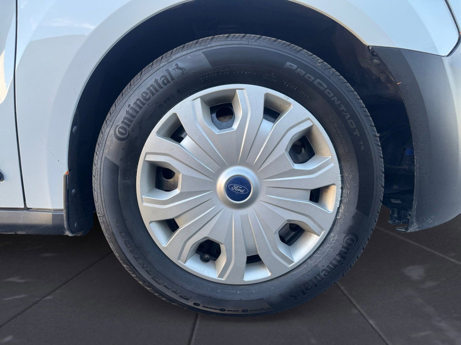 Certified 2022 Ford Transit Connect XL image 14