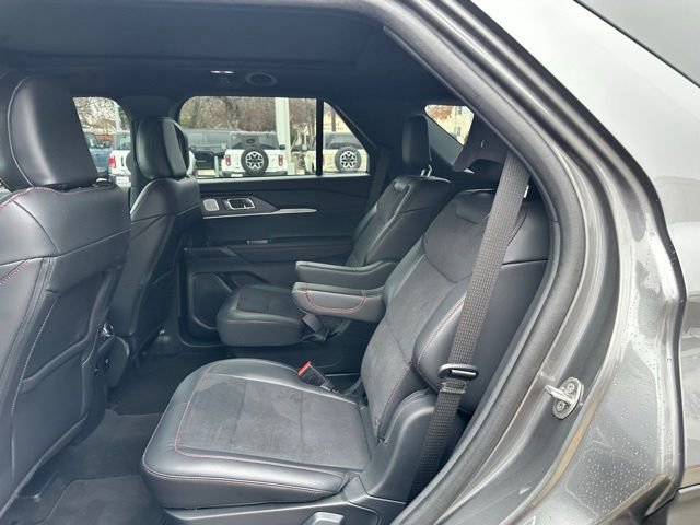 Certified 2025 Ford Explorer ST w/ Sun And Sound Package image 40