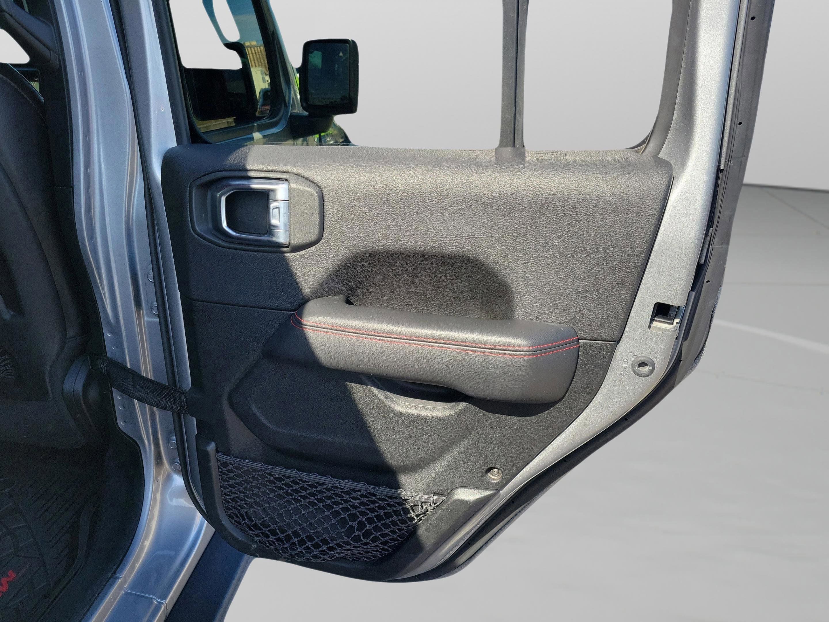 Used 2020 Jeep Wrangler Unlimited Rubicon w/ Quick Order Package 28Y Recon image 29