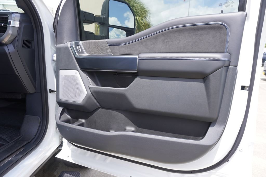 Certified 2025 Ford F250 Platinum AWD/4WD image 26
