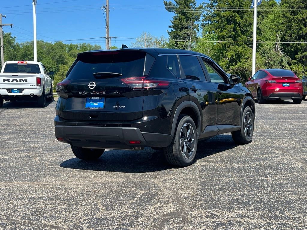 Used 2024 Nissan Rogue SV AWD/4WD image 11