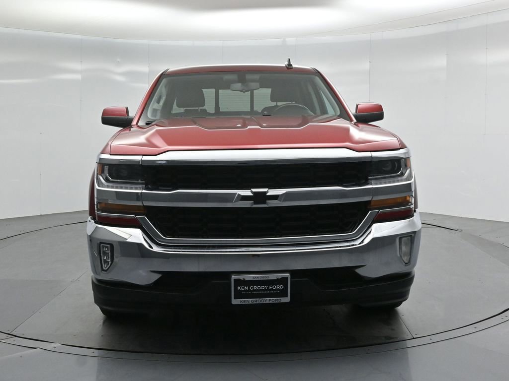 Used 2018 Chevrolet Silverado 1500 LT w/ All Star Edition image 31