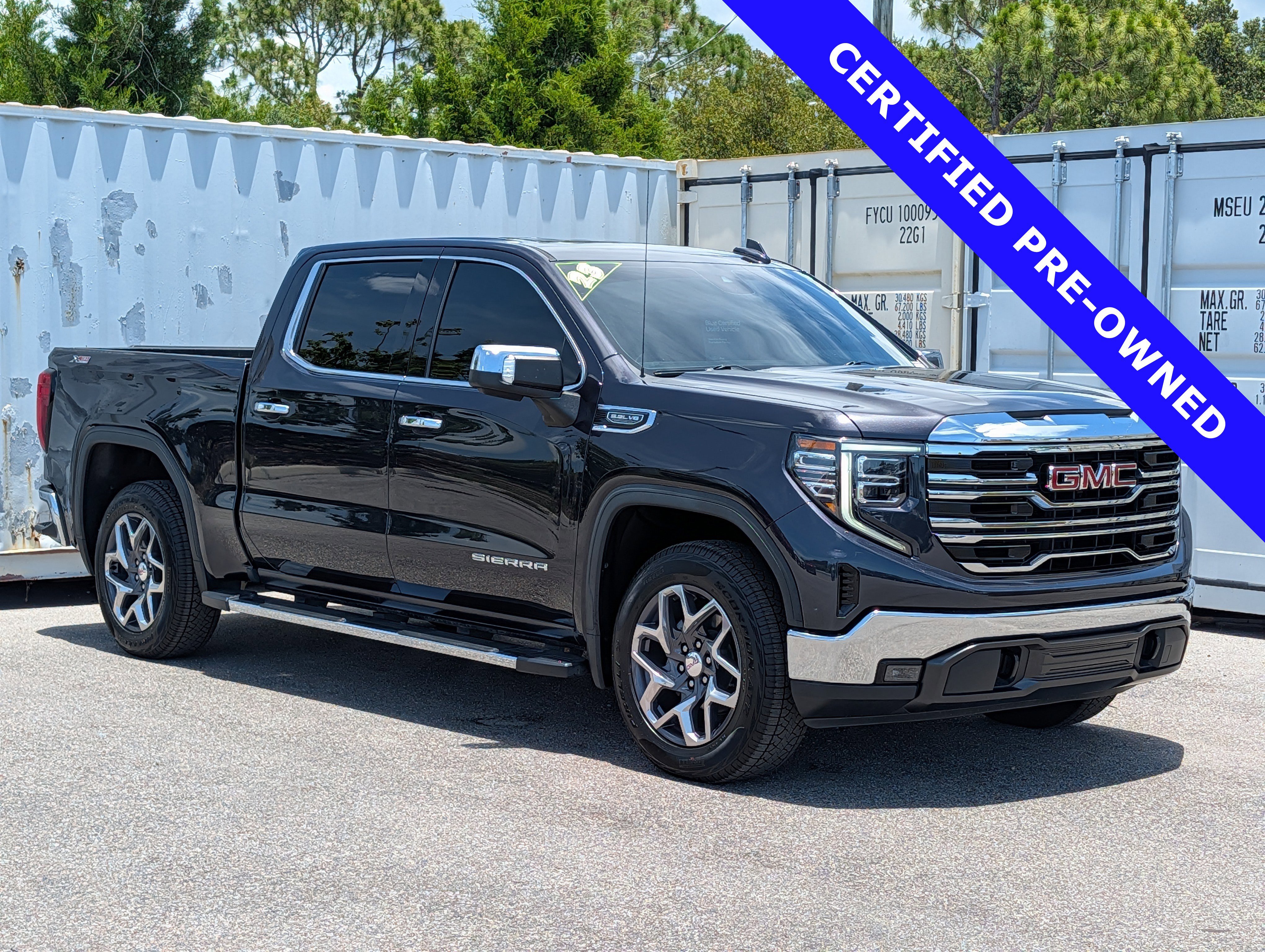 Used 2023 GMC Sierra 1500 SLT w/ SLT Premium Package AWD/4WD image 2
