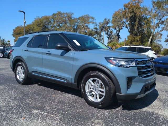 Certified 2025 Ford Explorer Active w/ Active Comfort Package image 2