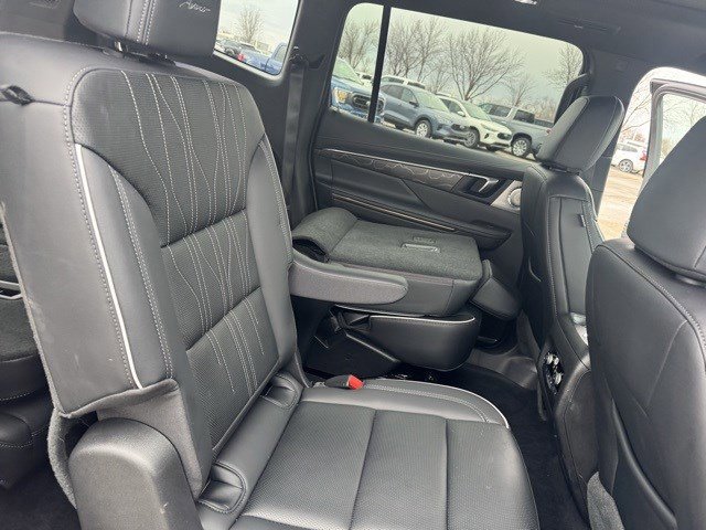 Used 2025 Buick Enclave Avenir w/ Trailering Package, 5000 lbs. image 34