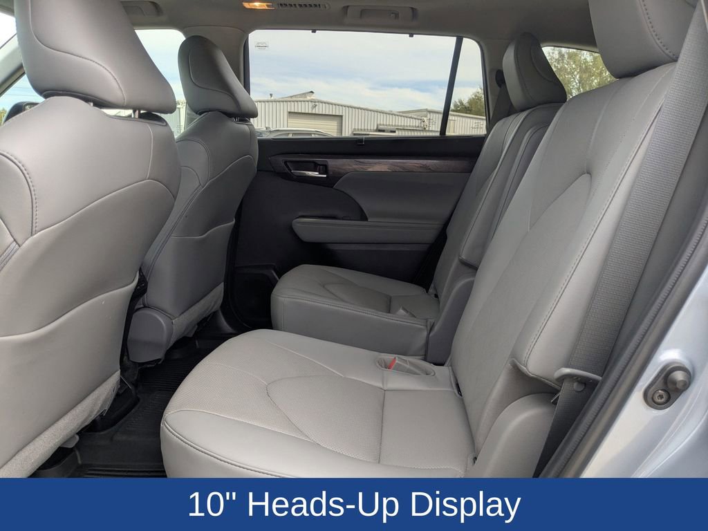 Used 2023 Toyota Highlander Platinum image 15