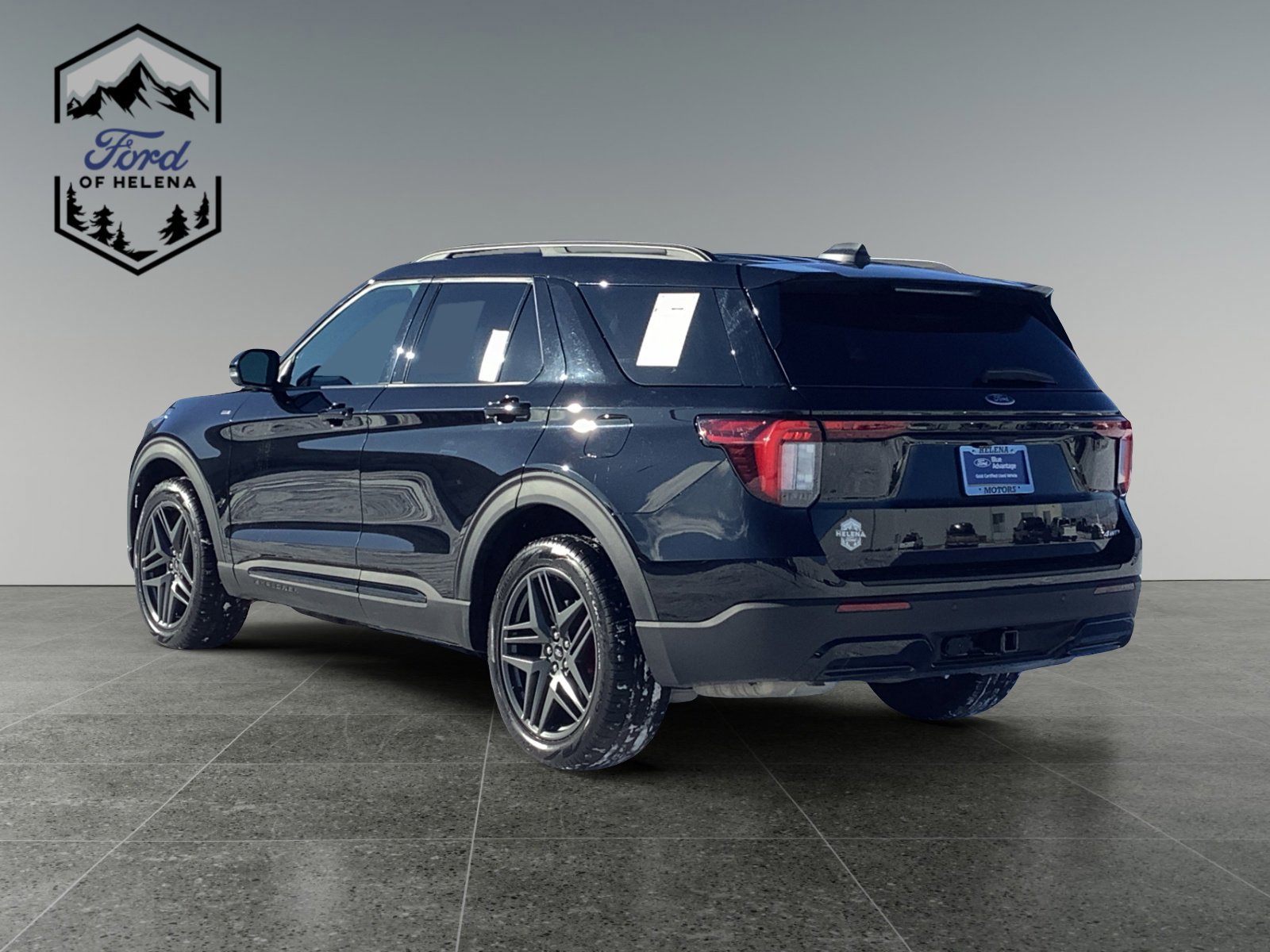 Certified 2025 Ford Explorer ST-Line w/ ST-Line Street Pack image 3