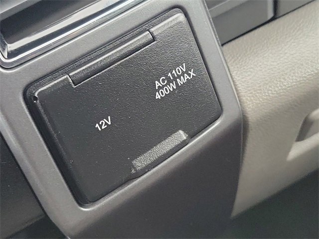 Certified 2022 Ford F350 XLT w/ Black Appearance Package image 23