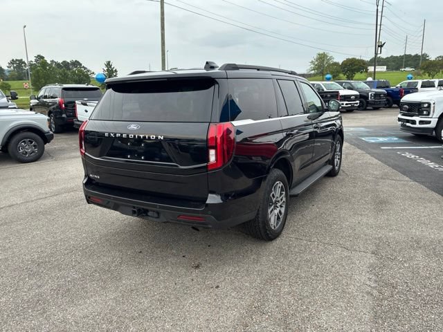 Certified 2025 Ford Expedition Active AWD/4WD image 35