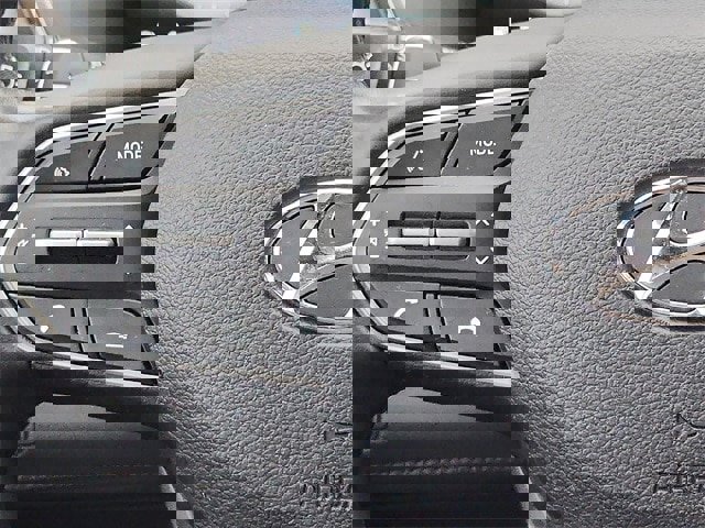 Used 2022 Hyundai Santa Fe Limited image 14