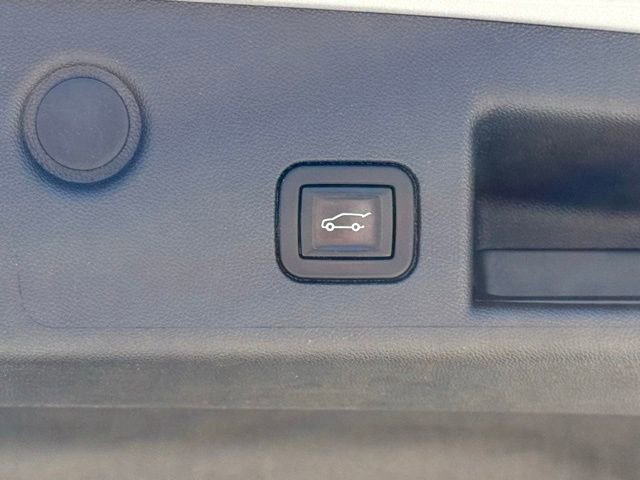 Used 2021 Chevrolet Equinox LT AWD/4WD image 35