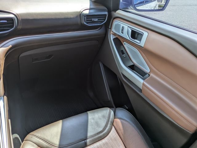 Certified 2022 Ford Explorer King Ranch w/ Premium Technology Package AWD/4WD image 17