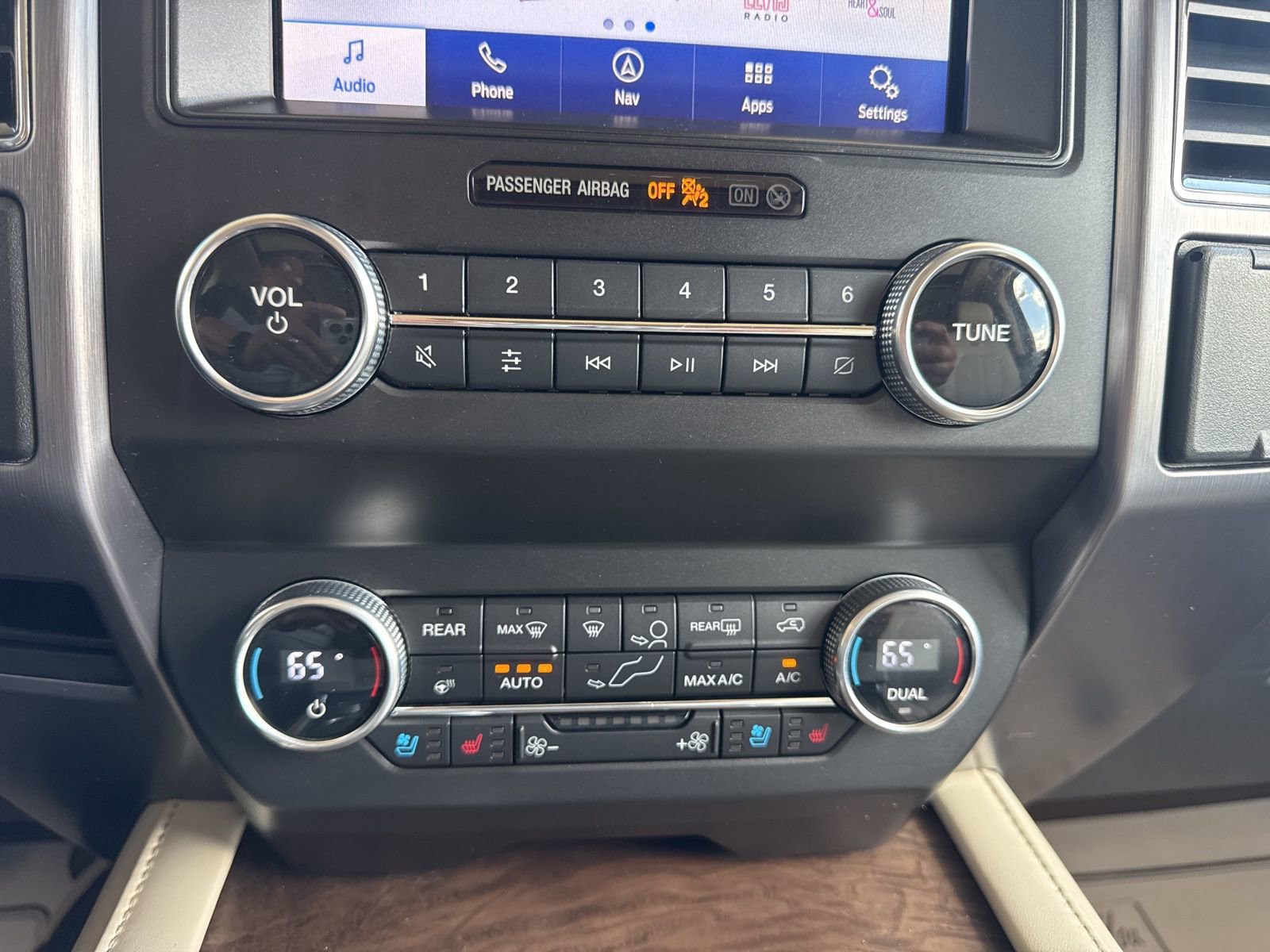 Certified 2021 Ford Expedition Platinum image 36