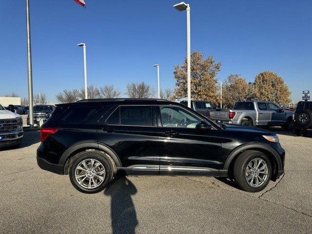 Certified 2023 Ford Explorer XLT w/ Equipment Group 202A image 5