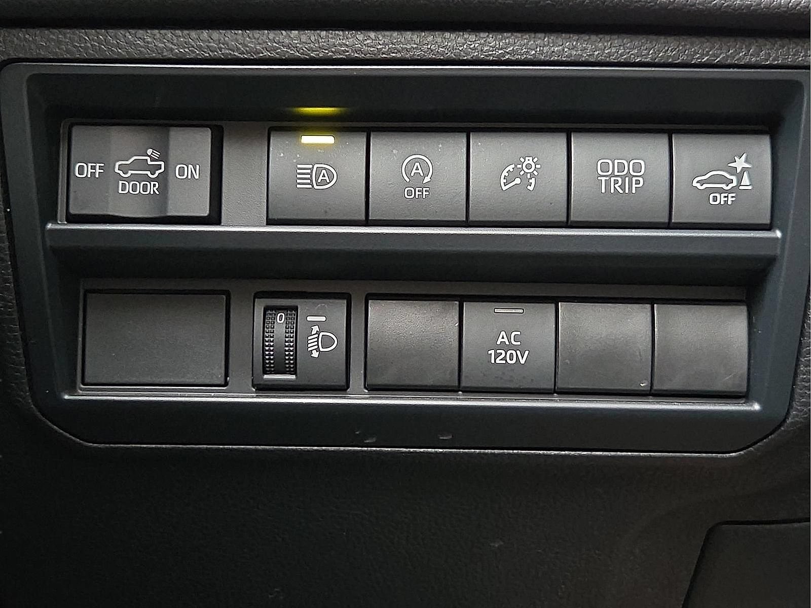 Used 2024 Toyota Tundra Limited w/ Power Package AWD/4WD image 20