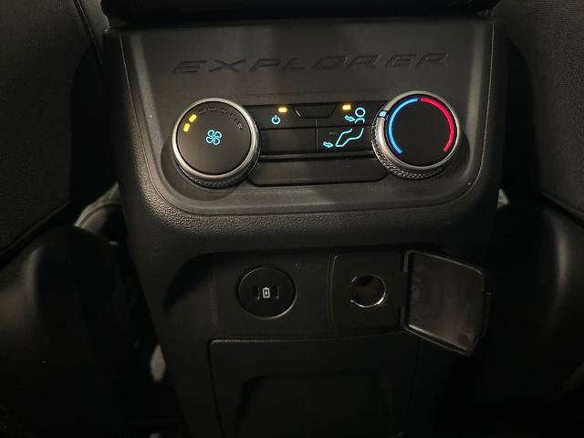 Certified 2025 Ford Explorer Active image 30