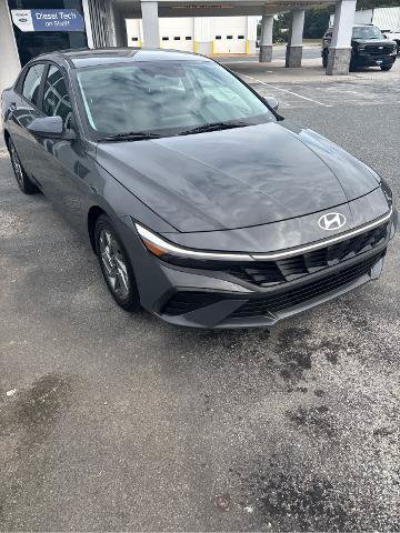 Used 2024 Hyundai Elantra SEL FWD image 10
