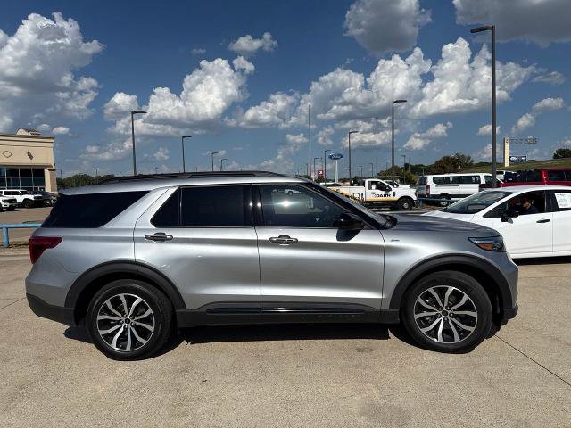 Certified 2023 Ford Explorer ST-Line w/ Class IV Trailer Tow Package RWD image 18
