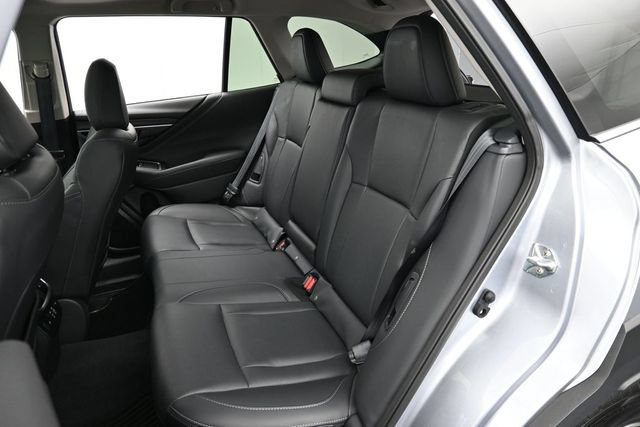 Used 2025 Subaru Outback Touring AWD/4WD image 29