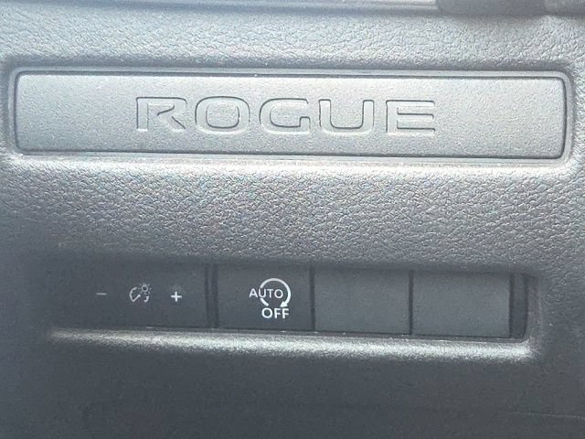Used 2023 Nissan Rogue S AWD/4WD image 24